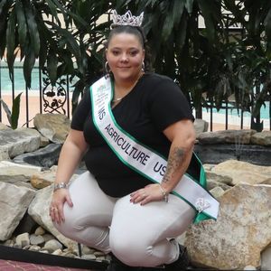 Meet your Posher, Ashley